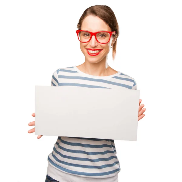 Junge Hübsche Frau Hält Eine Leere Tafel Vor Weißem Hintergrund — Stockfoto