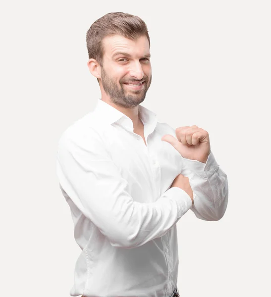 Jonge Knappe Man Trots Expressie Dragen Witte Shirt Tevreden Pose — Stockfoto