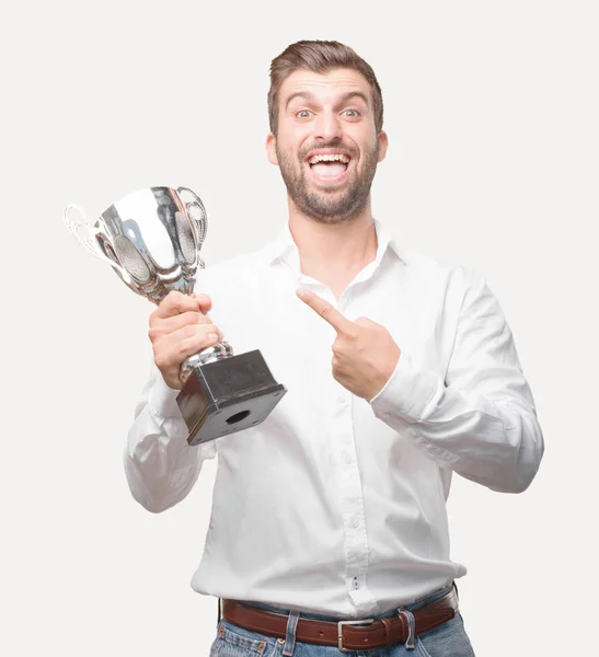 Jonge Knappe Man Bedrijf Een Trofee Dragen Witte Shirt Succes — Stockfoto