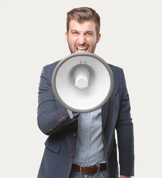 Homem Negócios Bonito Jovem Blazer Azul Gritando Megafone Expressão Raiva — Fotografia de Stock