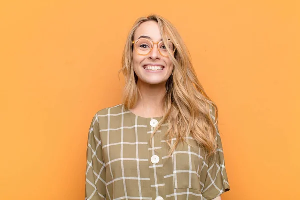 Young Pretty Blonde Woman Looking Happy Goofy Broad Fun Loony — Stock Photo, Image