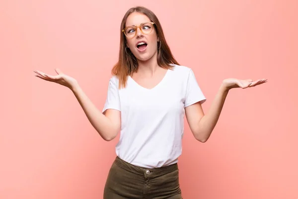 Young Red Head Woman Shrugging Dumb Crazy Confused Puzzled Expression — Stock Photo, Image