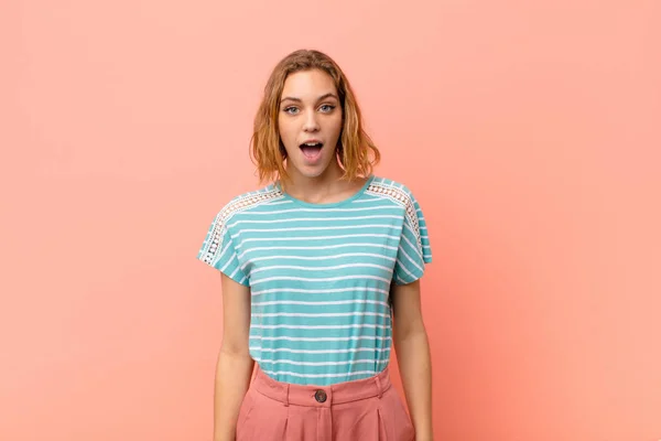 Young Blonde Woman Looking Happy Pleasantly Surprised Excited Fascinated Shocked — Stock Photo, Image