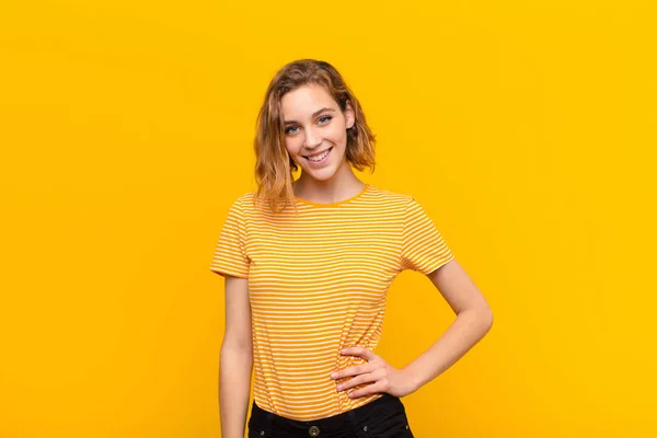 Young Blonde Woman Flat Color Wall — Stock Photo, Image