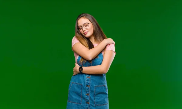 Joven Bonita Mujer Riendo Alegre Con Confianza Con Una Sonrisa —  Fotos de Stock