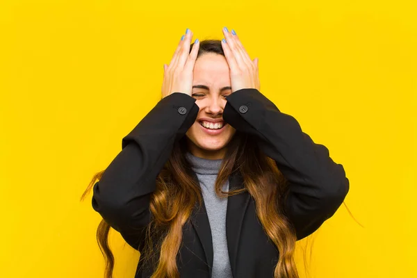 Jovem Bonita Mulher Sentindo Estressado Ansioso Deprimido Frustrado Com Uma — Fotografia de Stock