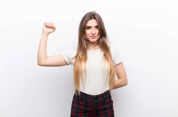 Young Pretty Woman Feeling Serious Strong Rebellious Raising Fist Protesting — Stock Photo, Image