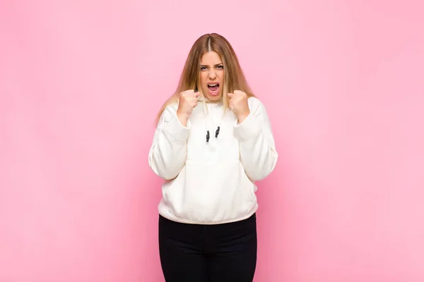 Young Blonde Woman Shouting Aggressively Annoyed Frustrated Angry Look Tight — Stock Photo, Image