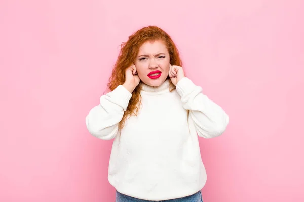 Junge Frau Mit Rotem Kopf Die Wütend Gestresst Und Genervt — Stockfoto