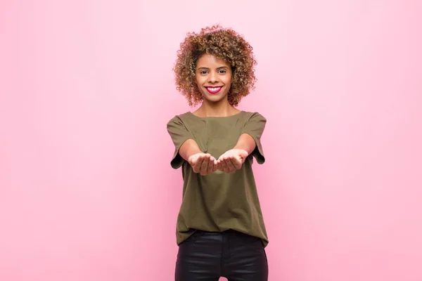 Young African American Woman Smiling Happily Friendly Confident Positive Look — 스톡 사진