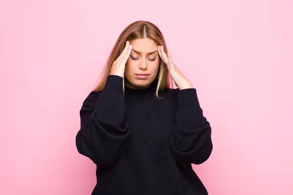 Young Blonde Woman Looking Stressed Frustrated Working Pressure Headache Troubled — 스톡 사진