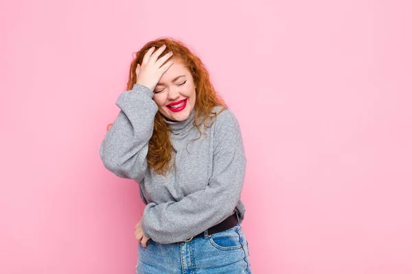 Junge Rote Kopf Frau Die Wütend Genervt Und Frustriert Schreit — Stockfoto