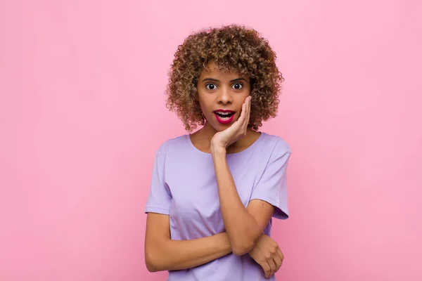 Young African American Woman Open Mouthed Shock Disbelief Hand Cheek — 스톡 사진