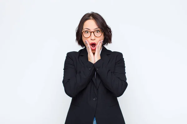 Young Businesswoman Feeling Shocked Scared Looking Terrified Open Mouth Hands — 스톡 사진