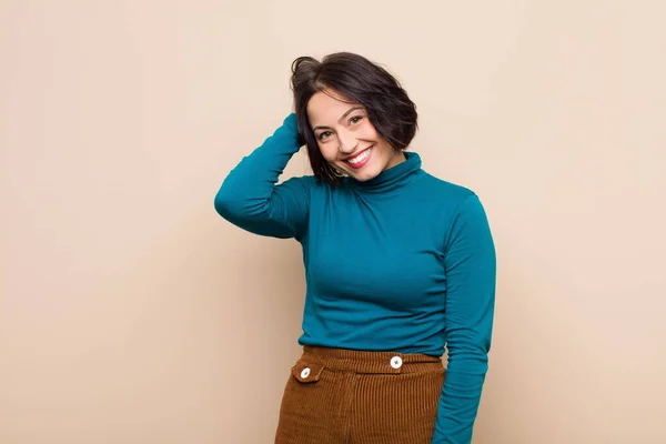 Young Pretty Woman Smiling Cheerfully Casually Taking Hand Head Positive — 스톡 사진
