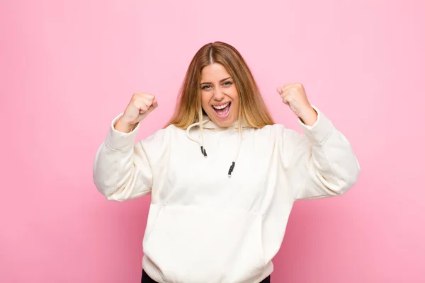 Young Blonde Woman Feeling Happy Surprised Proud Shouting Celebrating Success — ストック写真