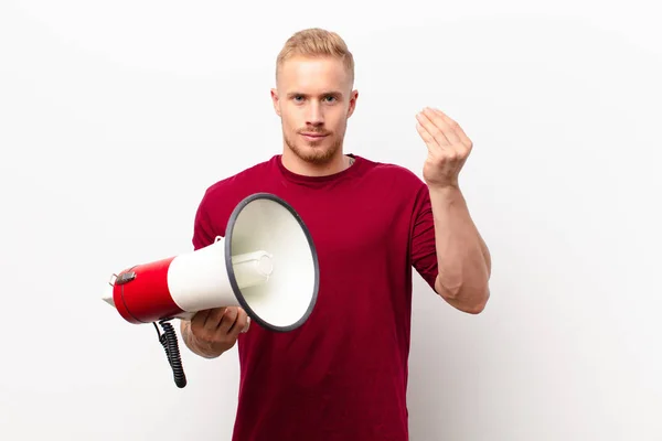 Jonge Blonde Man Maakt Capice Geld Gebaar Vertellen Schulden Betalen — Stockfoto