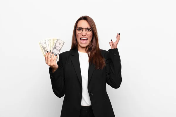 Jonge Zakenvrouw Schreeuwen Met Handen Omhoog Lucht Zich Woedend Gefrustreerd — Stockfoto