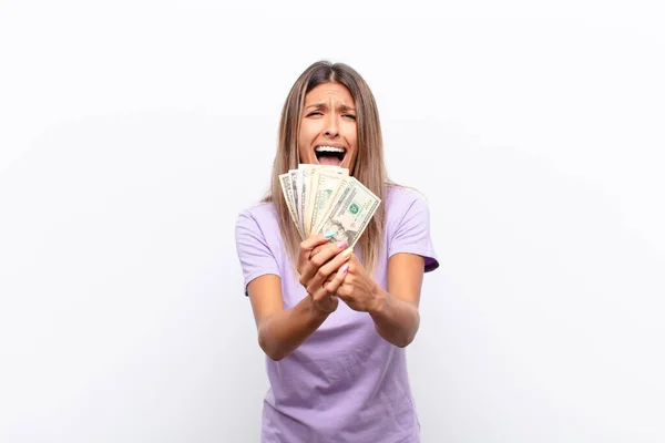 Joven Bonita Mujer Sintiéndose Feliz Sorprendida Alegre Sonriendo Con Actitud — Foto de Stock