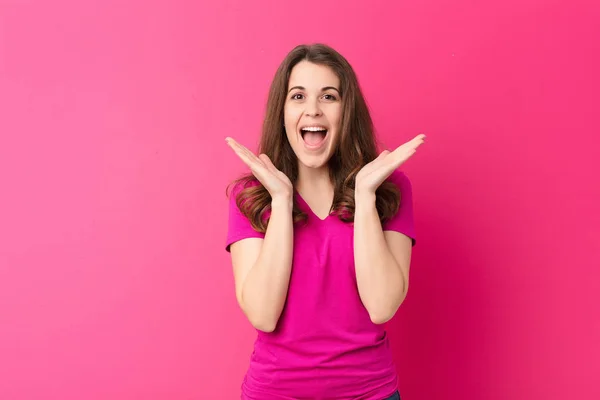Young Pretty Woman Looking Happy Excited Shocked Unexpected Surprise Both — Stock Photo, Image
