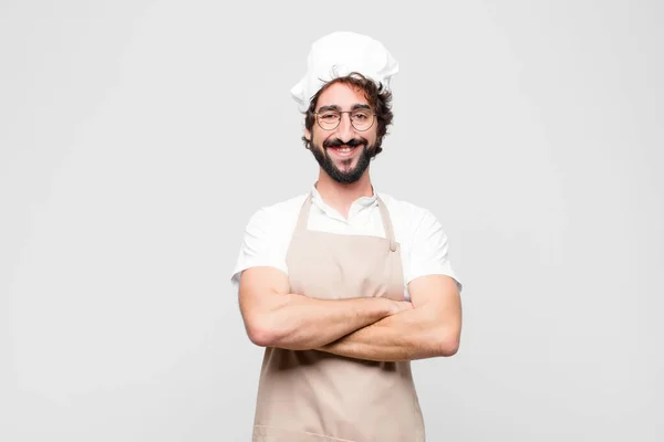 Joven Chef Loco Que Parece Feliz Orgulloso Satisfecho Triunfador Sonriendo — Foto de Stock