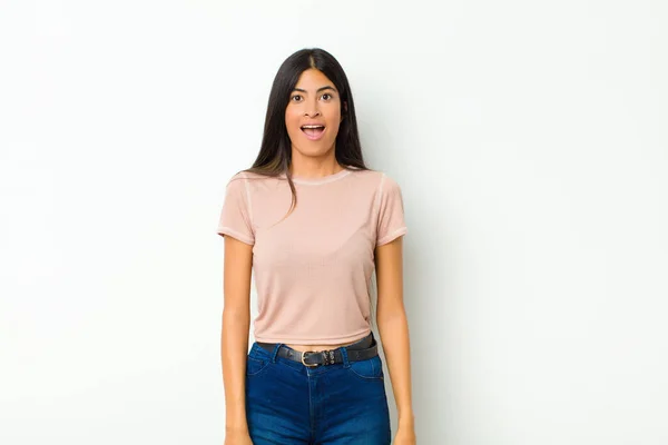 Young Pretty Latin Woman Looking Happy Pleasantly Surprised Excited Fascinated — Stock Photo, Image