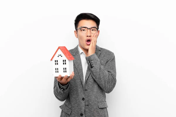 Young Japanese Man Feeling Shocked Scared Looking Terrified Open Mouth — Stock Photo, Image