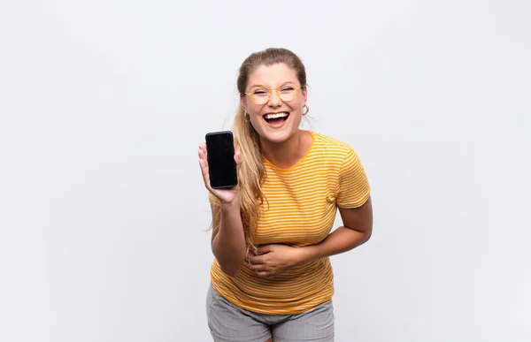 Riendo Voz Alta Alguna Broma Hilarante Sintiéndose Feliz Alegre Divirtiéndose — Foto de Stock