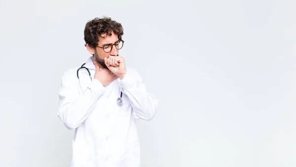 Ung Läkare Man Känner Sig Sjuk Med Ont Halsen Och — Stockfoto