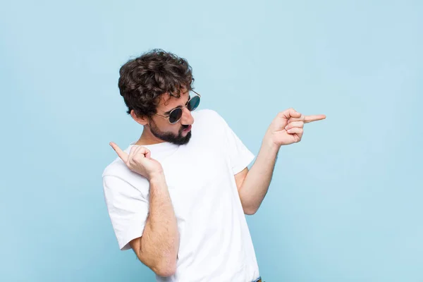 Jong Gek Baardje Man Dragen Zonnebril — Stockfoto