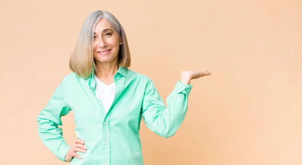 Middle Age Cool Woman Smiling Feeling Confident Successful Happy Showing — Stock Photo, Image