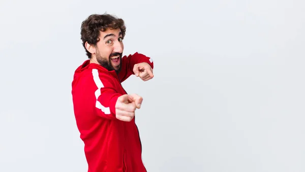 Jonge Man Met Baard Terug Uitzicht Gevoel Blij Zelfverzekerd Wijzend — Stockfoto