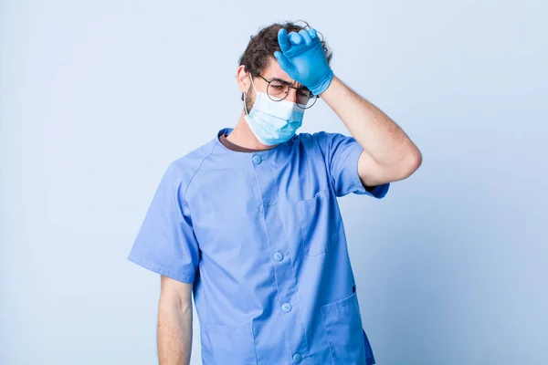 Der Junge Mann Sah Gestresst Müde Und Frustriert Aus Trocknete — Stockfoto