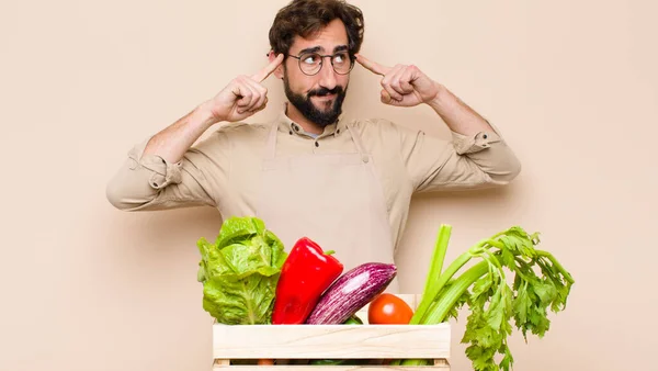 Green Grocery Man Feeling Confused Doubting Concentrating Idea Thinking Hard — Stock Photo, Image