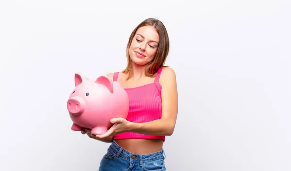 Cabeza Roja Bonita Mujer Sintiéndose Enojado Molesto Rebelde Agresivo Volteando — Foto de Stock