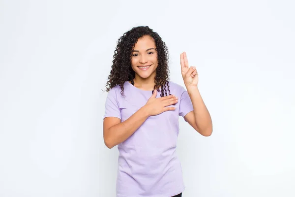 Young Black Woman Looking Happy Confident Trustworthy Smiling Showing Victory — Stock Photo, Image