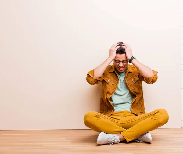 Young Arabian Man Feeling Stressed Frustrated Raising Hands Head Feeling — Stock Photo, Image