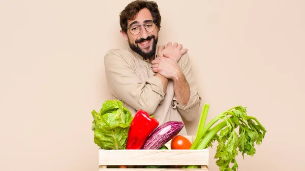 Hombre Tienda Comestibles Verde Sentirse Amor Buscando Lindo Adorable Feliz —  Fotos de Stock