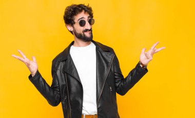 Genç yakışıklı müzisyen. Rock 'n Roll konsepti