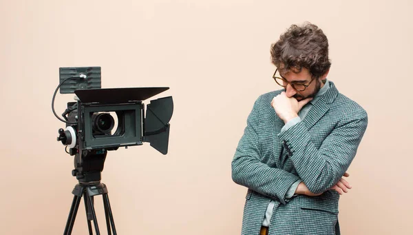 Television Presenter Feeling Serious Thoughtful Concerned Staring Sideways Hand Pressed — Stock Photo, Image