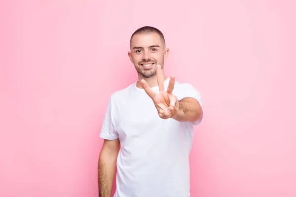 Joven Hombre Guapo Sonriendo Mirando Amigable Mostrando Número Tres Tercero — Foto de Stock