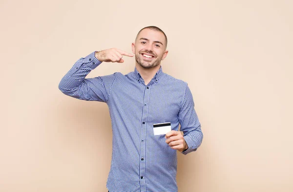Young Handsome Man Smiling Confidently Pointing Own Broad Smile Positive — Stock Photo, Image