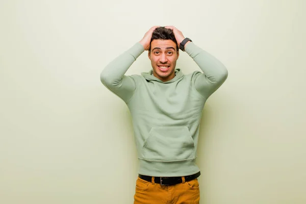 Ung Arabier Man Känner Sig Stressad Orolig Orolig Eller Rädd — Stockfoto