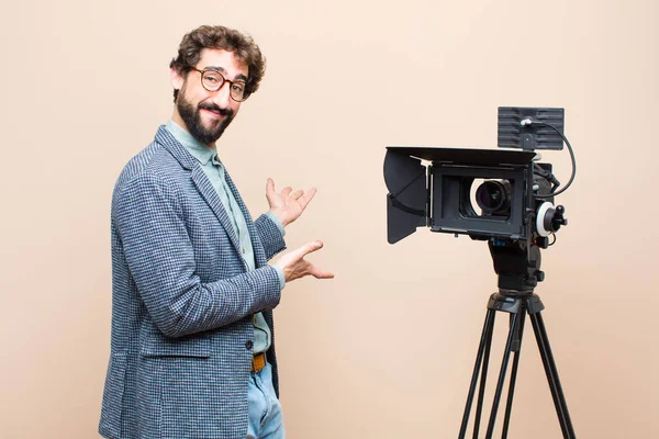 Television Presenter Feeling Happy Cheerful Smiling Welcoming You Inviting You — Stock Photo, Image