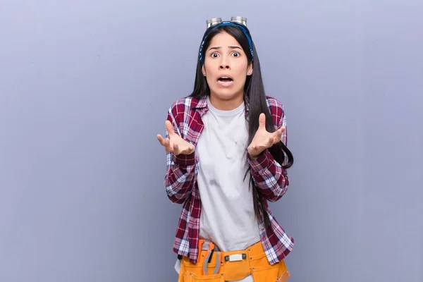 Young Latin Woman Looking Desperate Frustrated Stressed Unhappy Annoyed Shouting — Stock Photo, Image