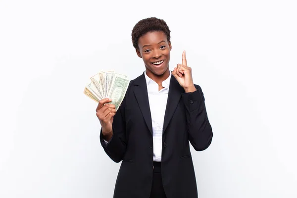 Young Pretty Black Womanfeeling Happy Excited Genius Realizing Idea Cheerfully — Stock Photo, Image