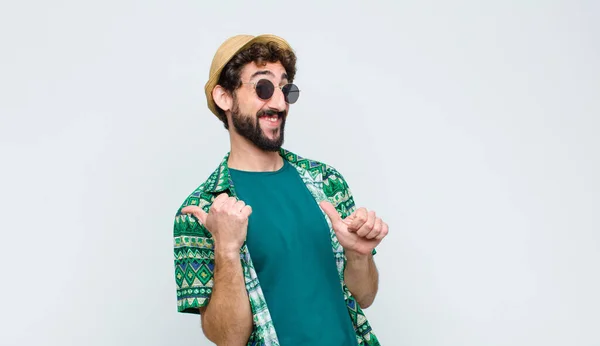 Young Tourist Man Smiling Cheerfully Casually Pointing Copy Space Side — Stock Photo, Image