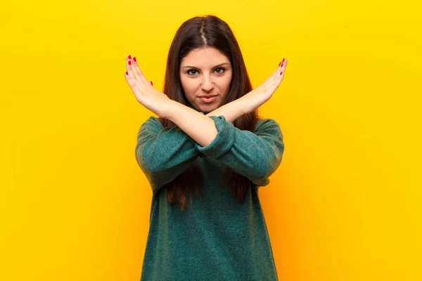 Ung Vacker Kvinna Ser Irriterad Och Trött Din Attityd Säger — Stockfoto