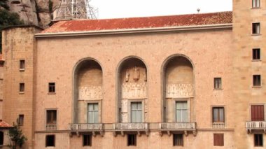 Dış Cephe Benedictine Abbey Santa Maria de Montserrat Monistrol de Montserrat, İspanya.