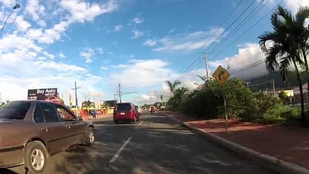 Переглянути з автомобіля ведення асфальтована дорога в Пуерто-Плата, Домініканська Республіка. — стокове відео